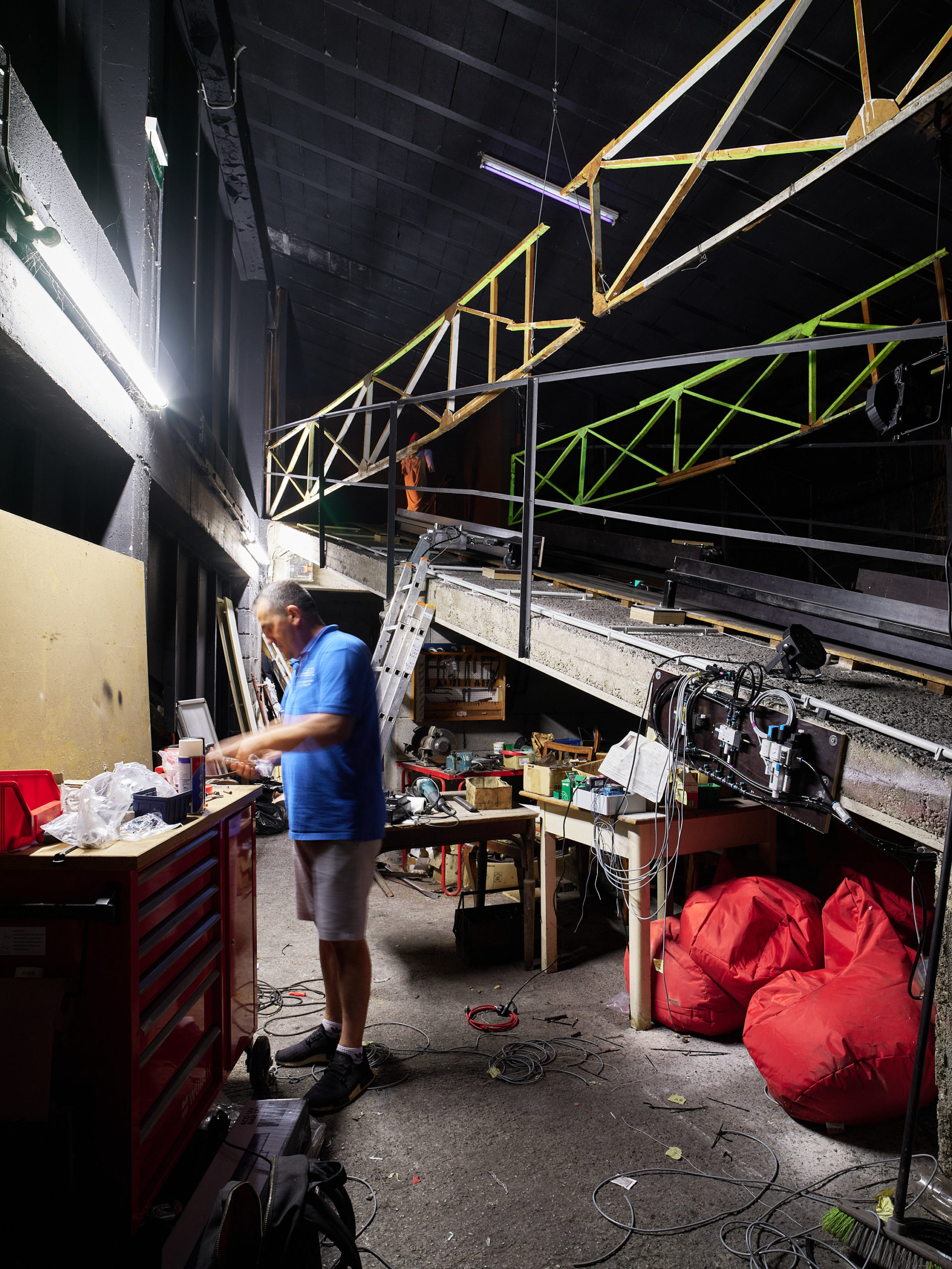 Inmitten der Geisterbahn gibt es eine Werkstatt, um schnell Reparaturen umsetzen zu können.