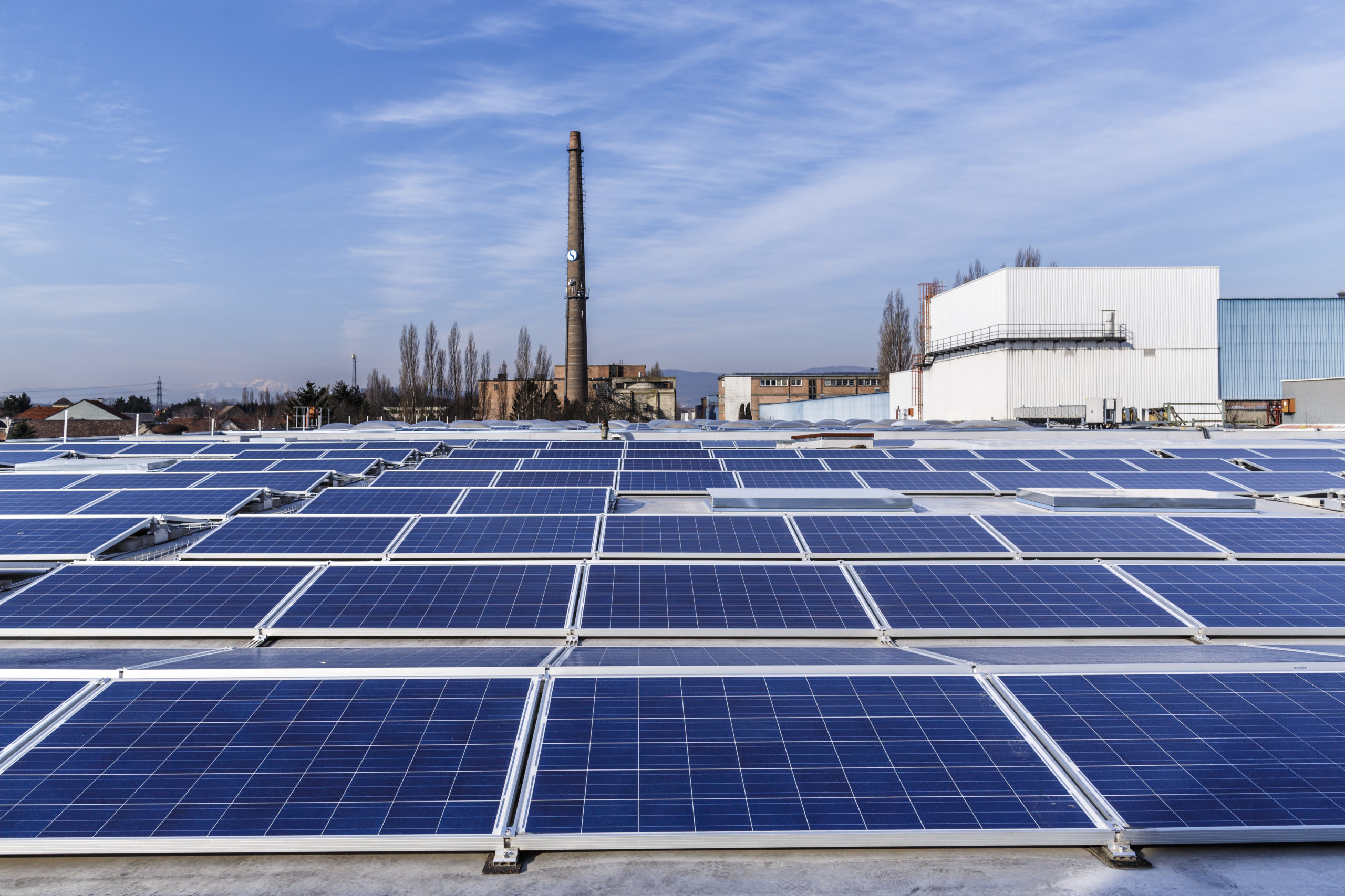 Foto der Photovoltaikanlage im Gewerbepark in Traiskirchen.