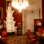 Prunvoller Raum im Sisi Museum