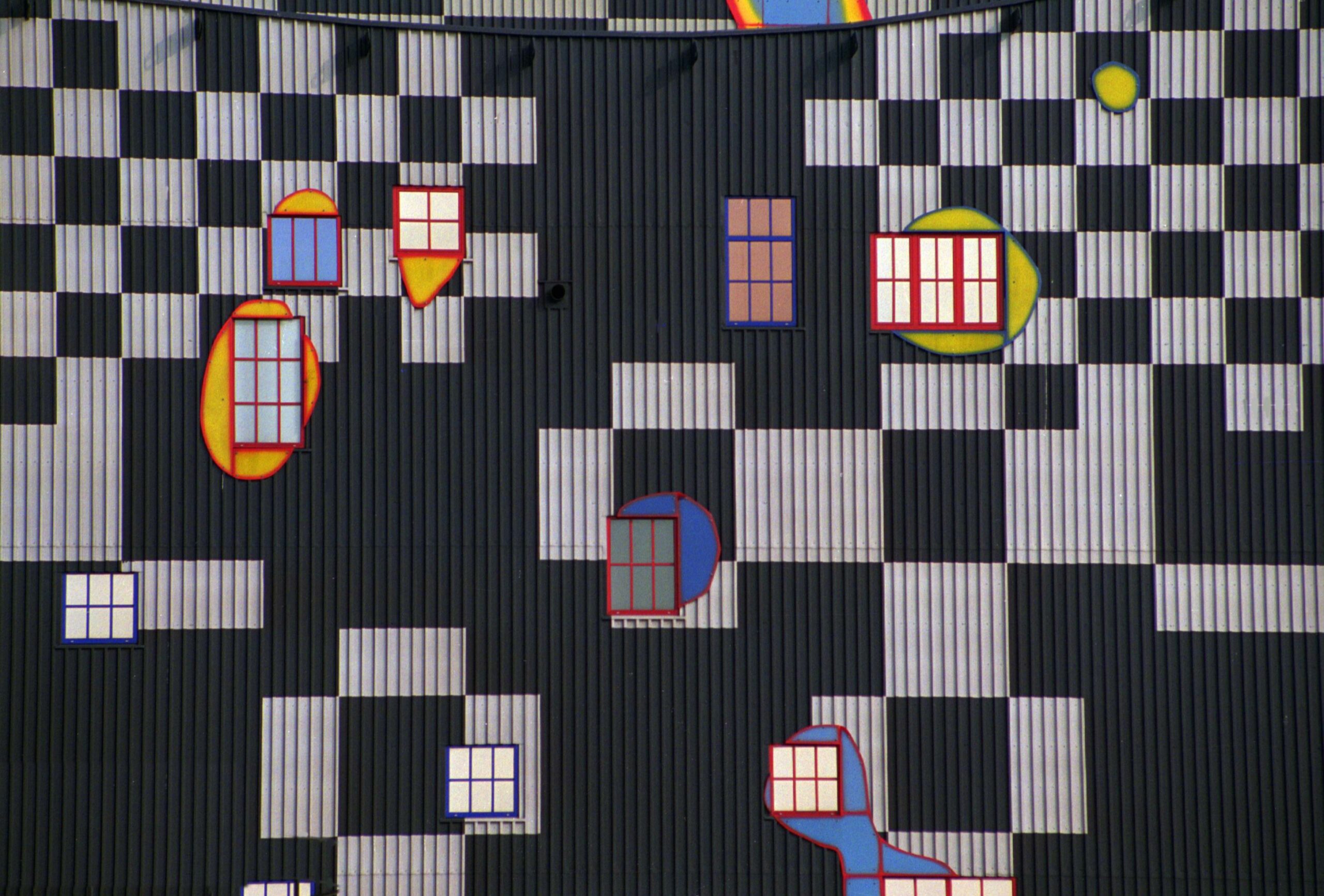 Müllverbrennungsanlage Spittelau Hundertwasser Fassade kariert