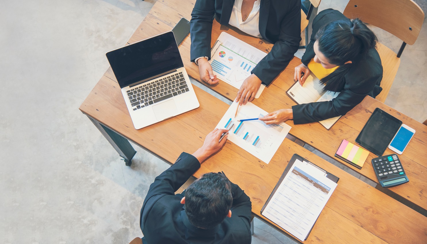 Dezentrale-Waermeloesungen-Header-Business