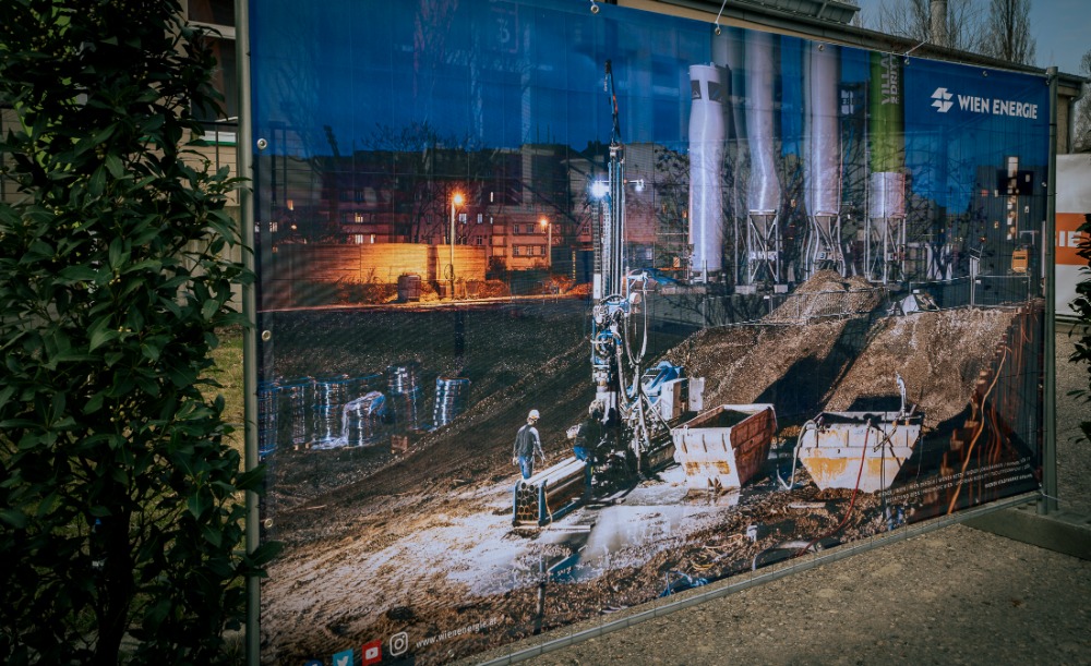 Plakat Village im Dritten