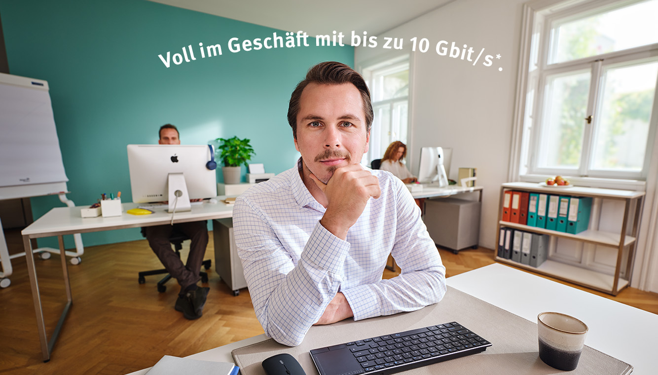 06.25011_Internet_Content-Bilder_LP_B2B_Mann_1334x760